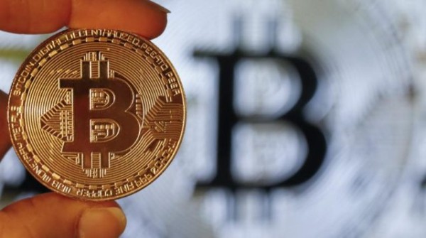 Трейдер лишился на ликвидации BTC-позиций $3,5 млн и сразу отбил $1,06 млн Трейдер лишился на ликвидации BTC-позиций $3,5 млн и сразу отбил $1,06 млн