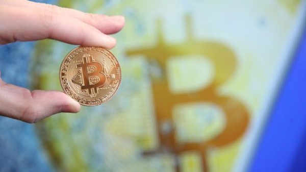 ИИ рассчитал цену BTC на Рождество ИИ рассчитал цену BTC на Рождество