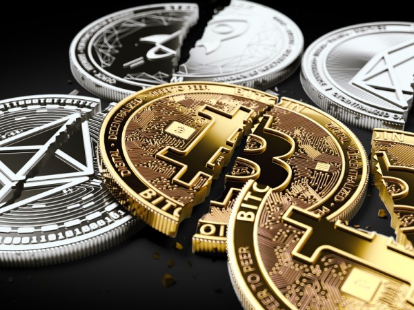 Резкое снижение крипторынка усилило давление на инвесторов