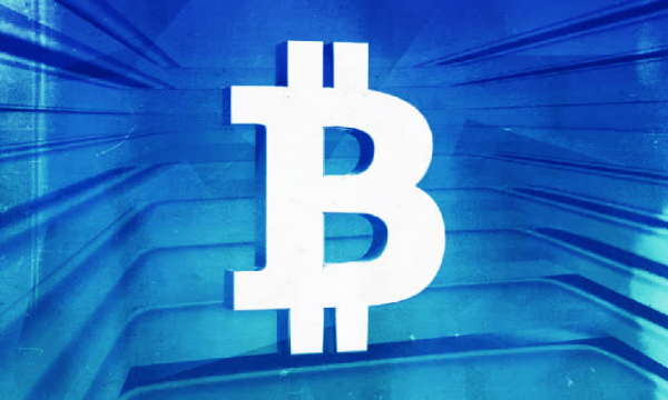 Биткоин ненадолго достиг отметки в 82 000 долларов, SOL и DOGE выросли на фоне предупреждения Майкла Берри о возможном обвале фондового рынка
