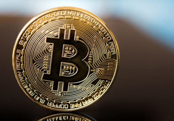 Биткоин вошел в зону глубокого стресса: индикатор SSRR впервые за цикл показал красное